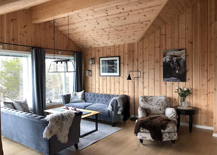 12 Person In Skare-by Traum *