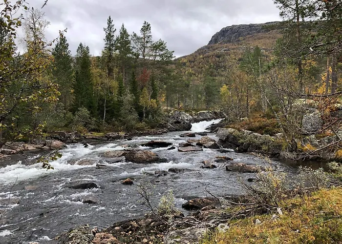 12 Person In Skare-by Traum * Skare (More og Romsdal)
